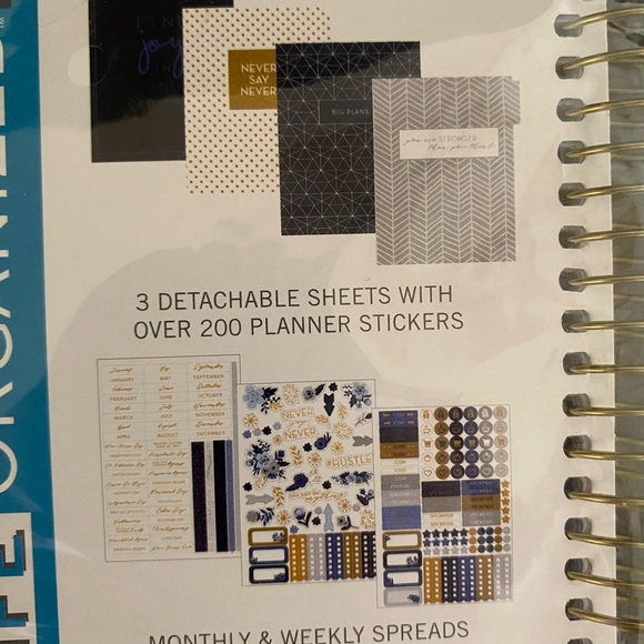 Planner 12 Month Undated - Picture 3 of 5